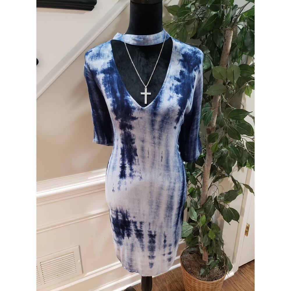 M Women's Blue Solid 100% Viscose V-Neck Half Sleeve Knee Length Dress Size 12